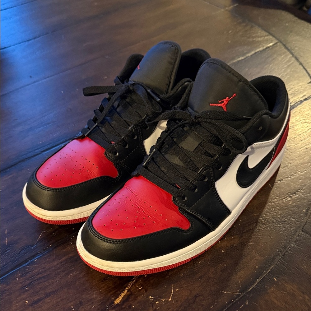 Jordan Men's Black, Red, and White Sneakers